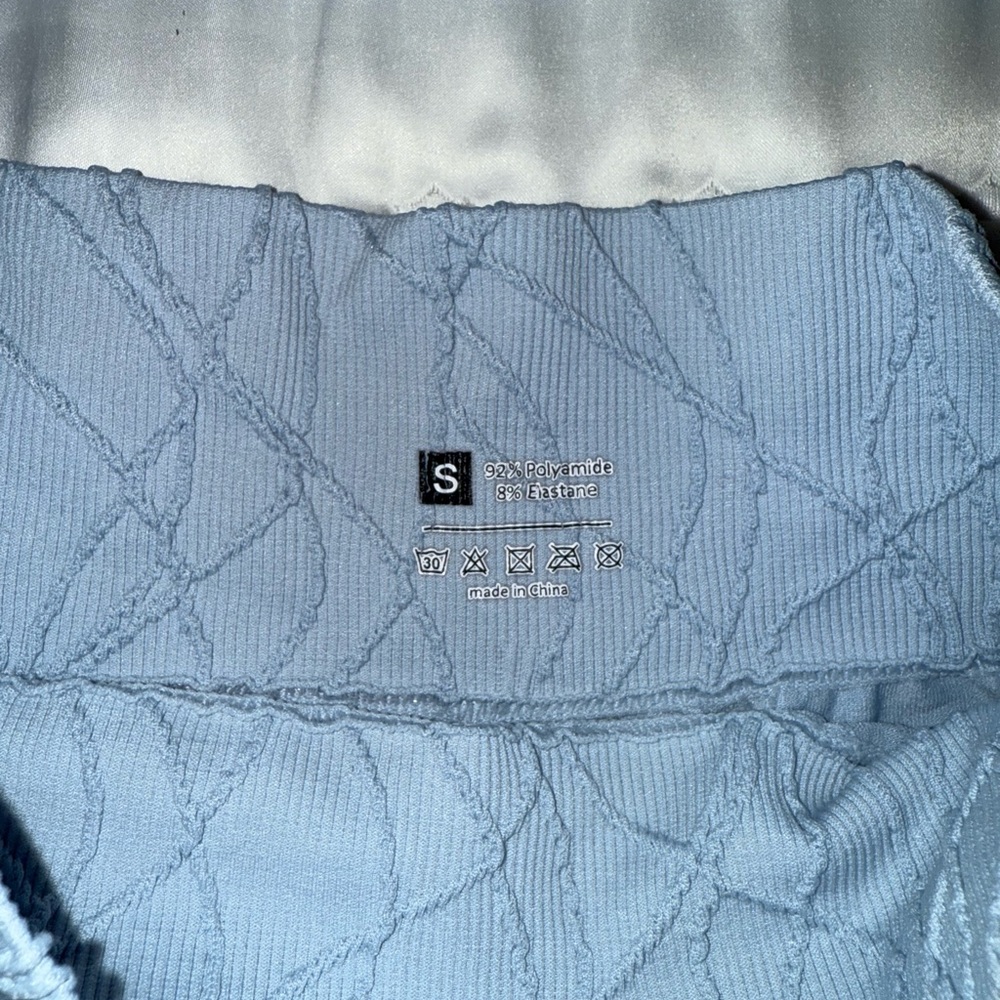 Textured Light Blue Workout set - Picture 3 of 3